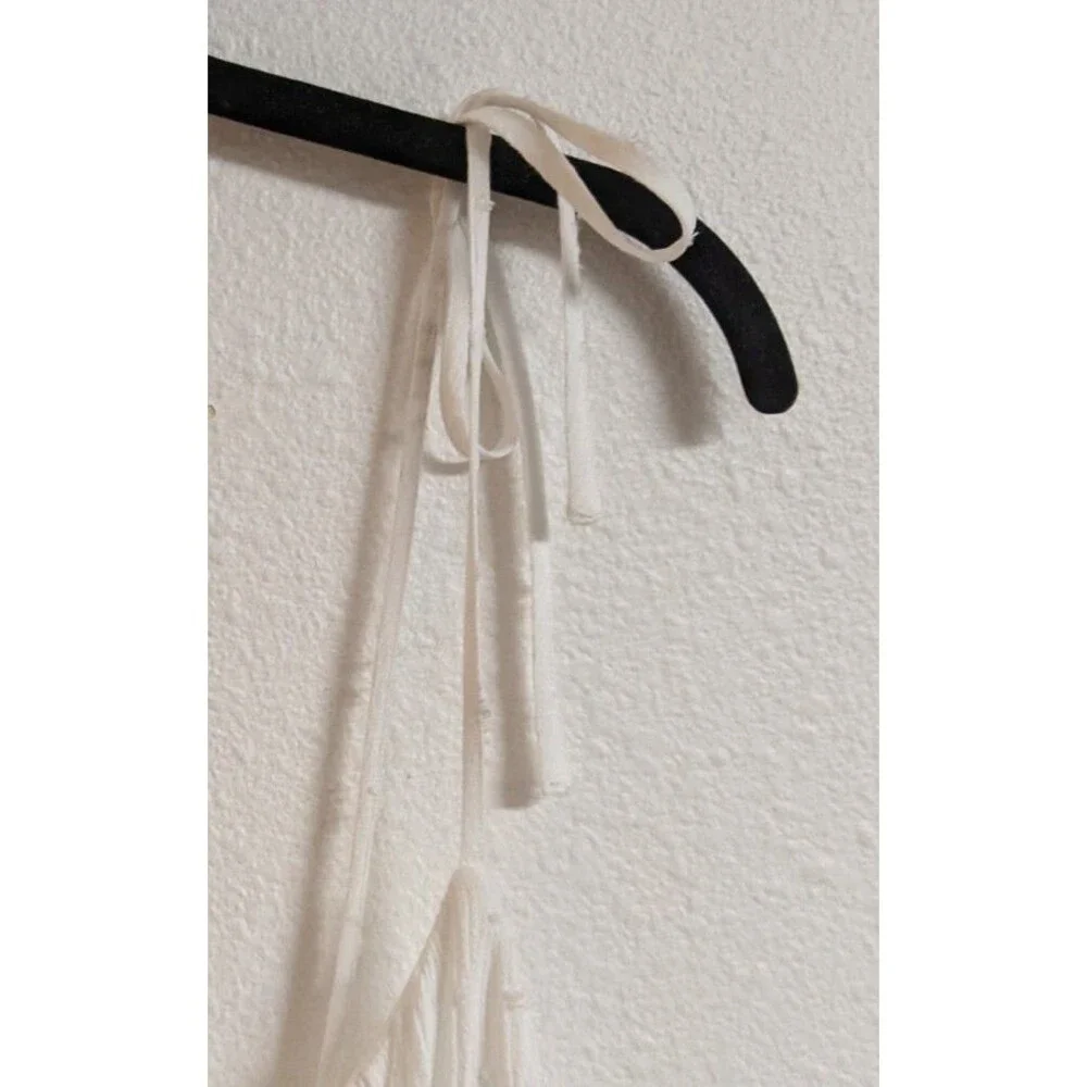 Women's PAIGE Inesa White Crinkle Ruffle Midi Dress Size Medium - Picture 4 of 16